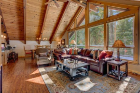 Edelweiss Retreat- Close to Lake and Ski Resorts- Pet Friendly- Hot Tub